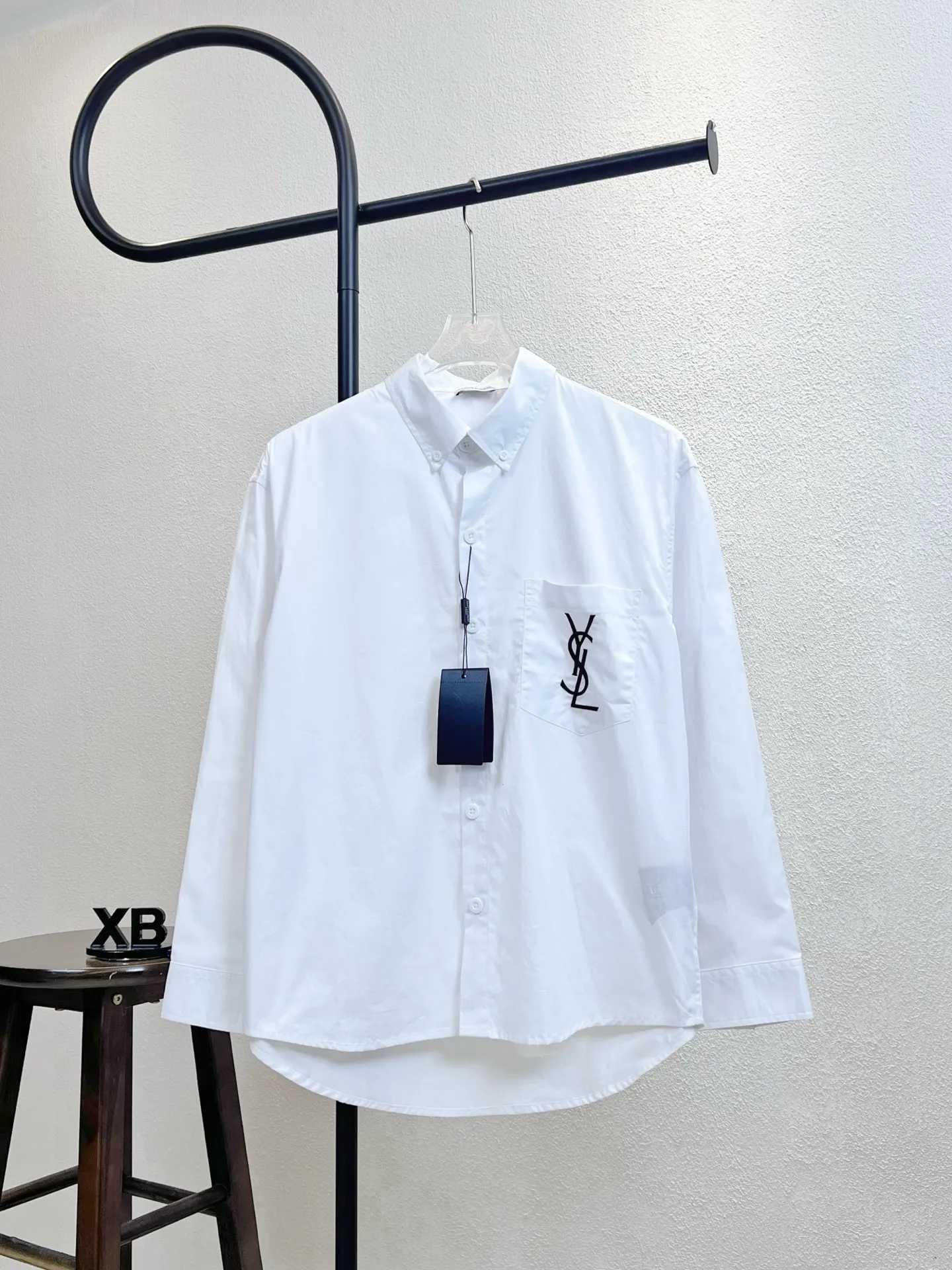 💰230 Model number The upper body is soft and comfortable, extremely delicate, and feels solid, smooth and soft. It has the characteristics of non-wrinkling fabric and an invincible feel. Perfect details. Size: S-XL